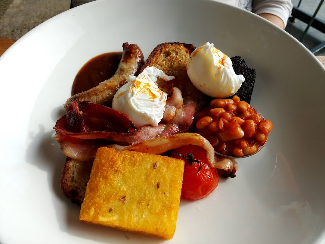 ampersand eatery