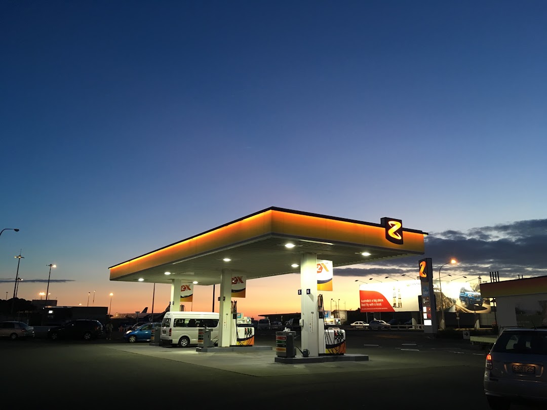 Z – Broadway – Service Station