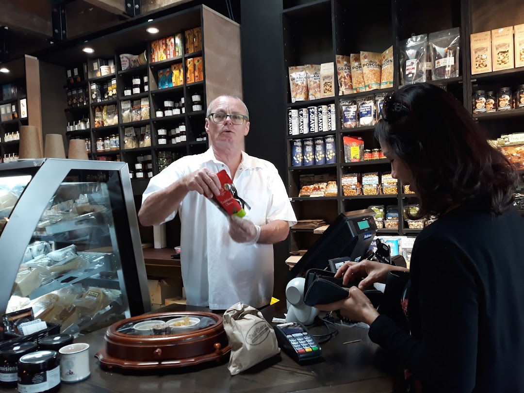 C’est Cheese – Artisan Cheese & Deli