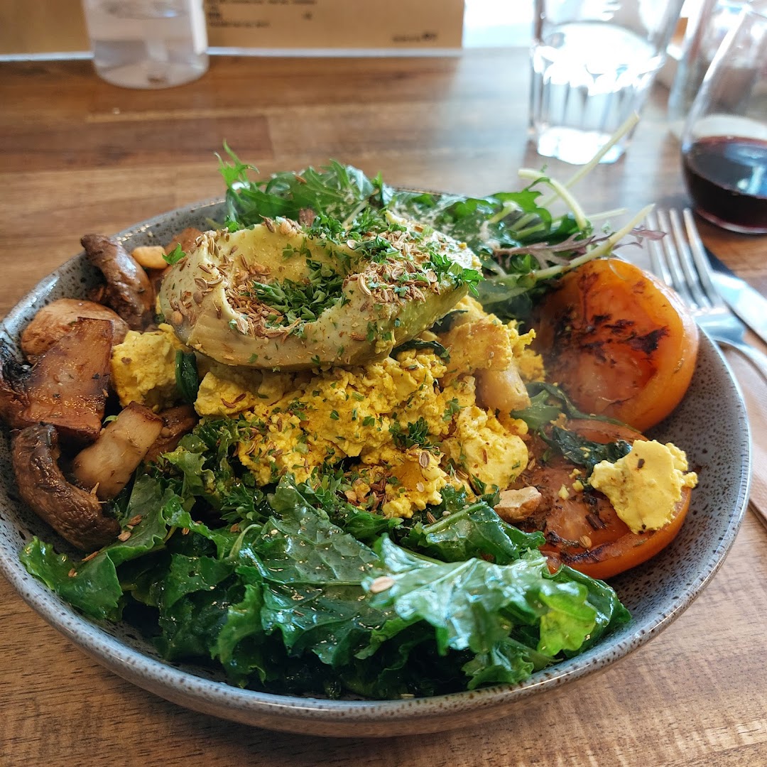 Gorilla Kitchen – Plant Based Eatery & Brewtique