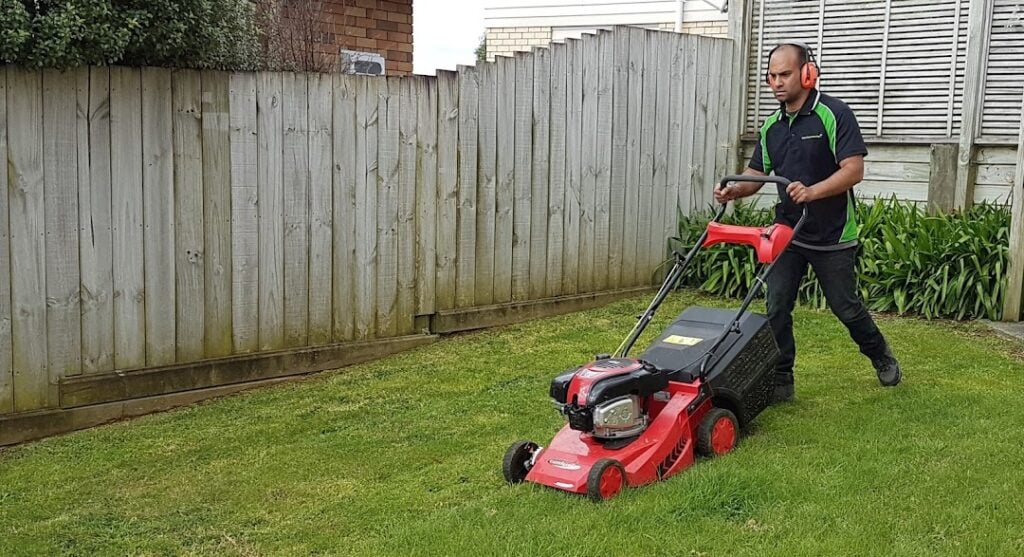 Select Lawn Mowing Pukekohe