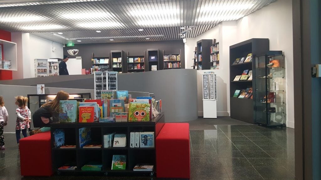 Te Papa Store